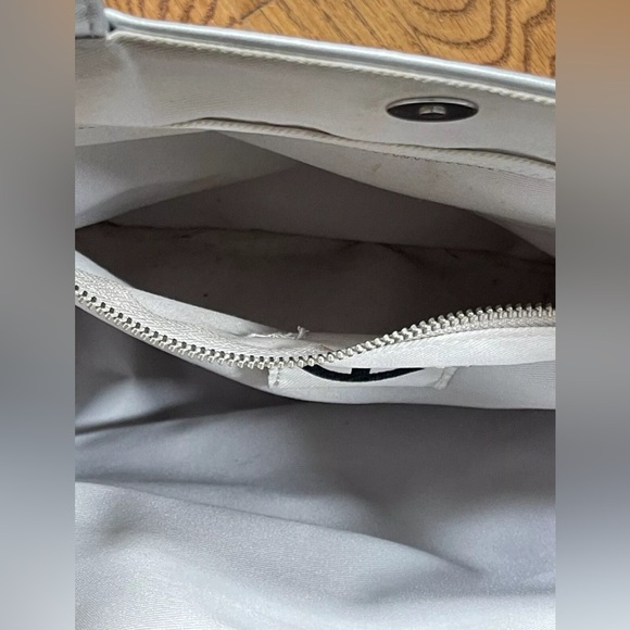 Womens Teflar Metallic Silver Vegan Leather Medium Shopping Handbag - Picture 9 of 10